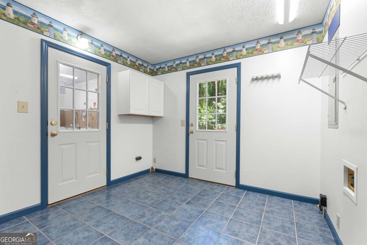 9 W Coquena Circle Savannah GA 31410