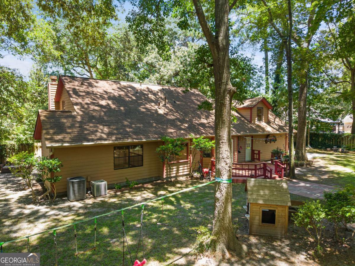 9 W Coquena Circle Savannah GA 31410