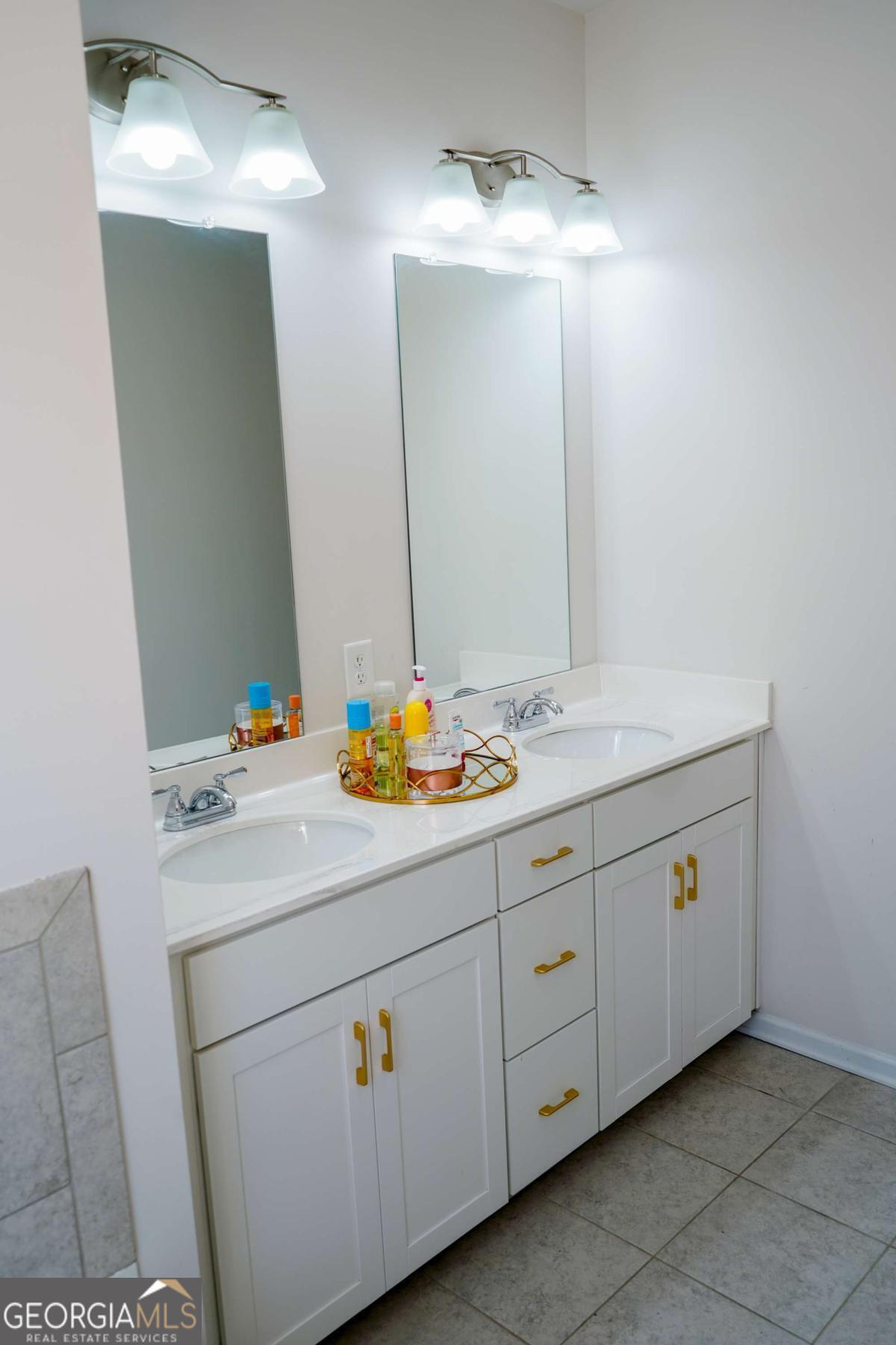 2115 Ravencliff Drive Austell GA 30168