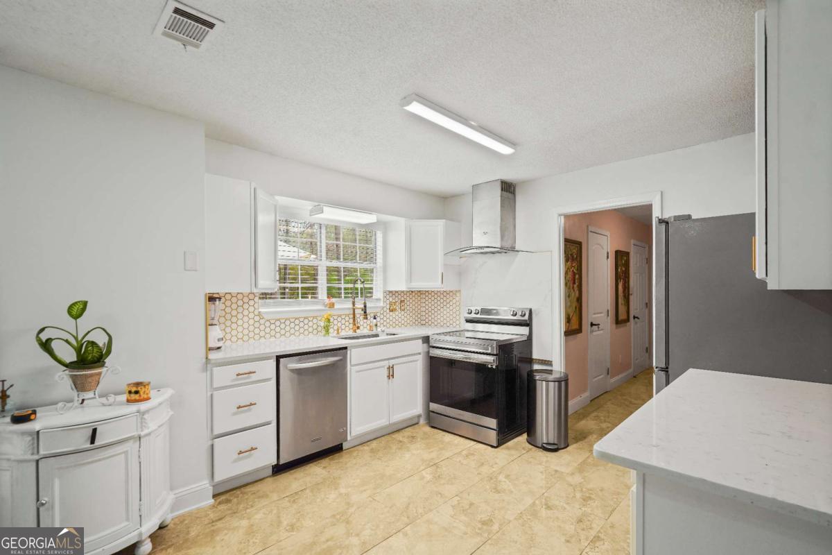 135 Creekview Drive Newnan GA 30263