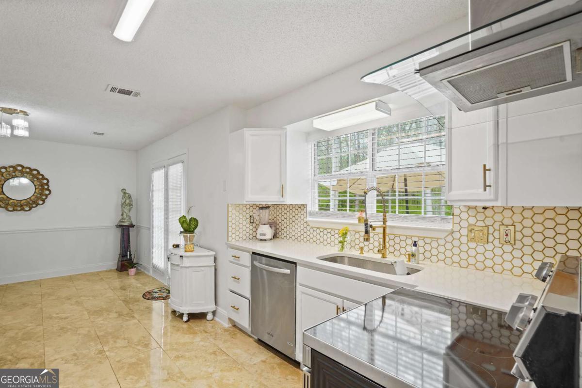 135 Creekview Drive Newnan GA 30263