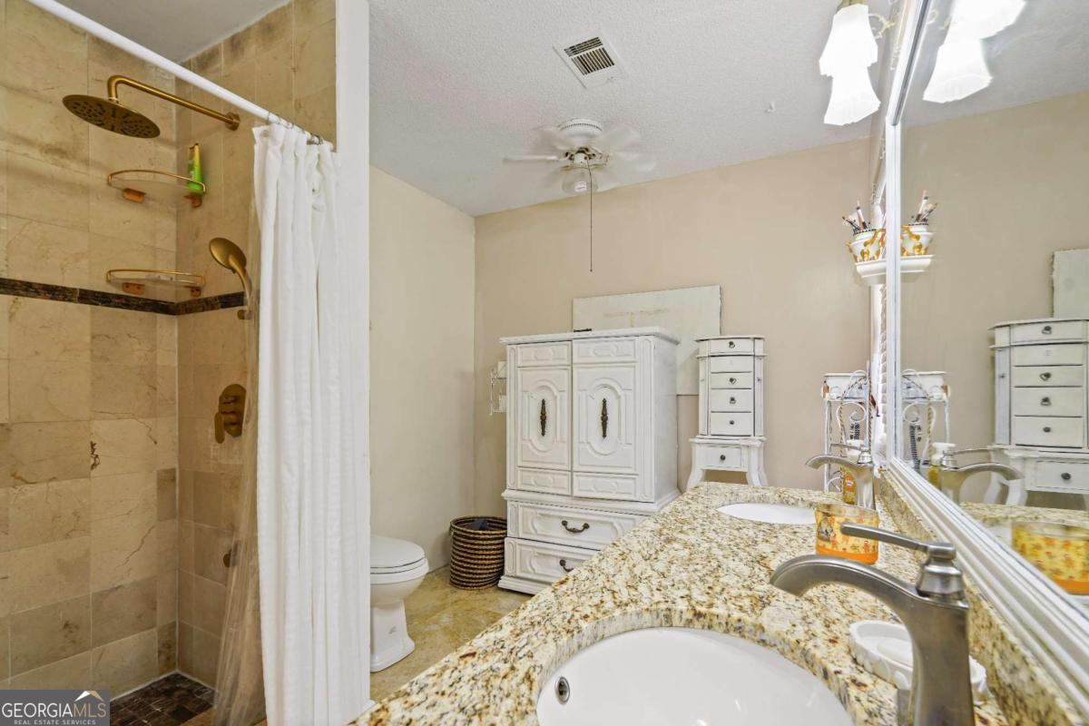 135 Creekview Drive Newnan GA 30263