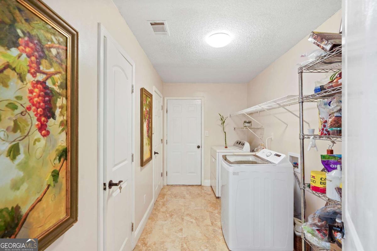 135 Creekview Drive Newnan GA 30263