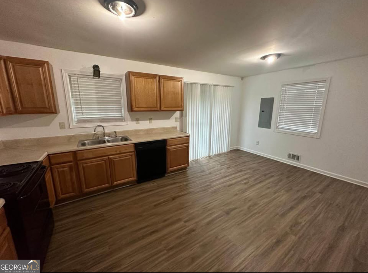 1247 Shoreham Drive Atlanta GA 30349