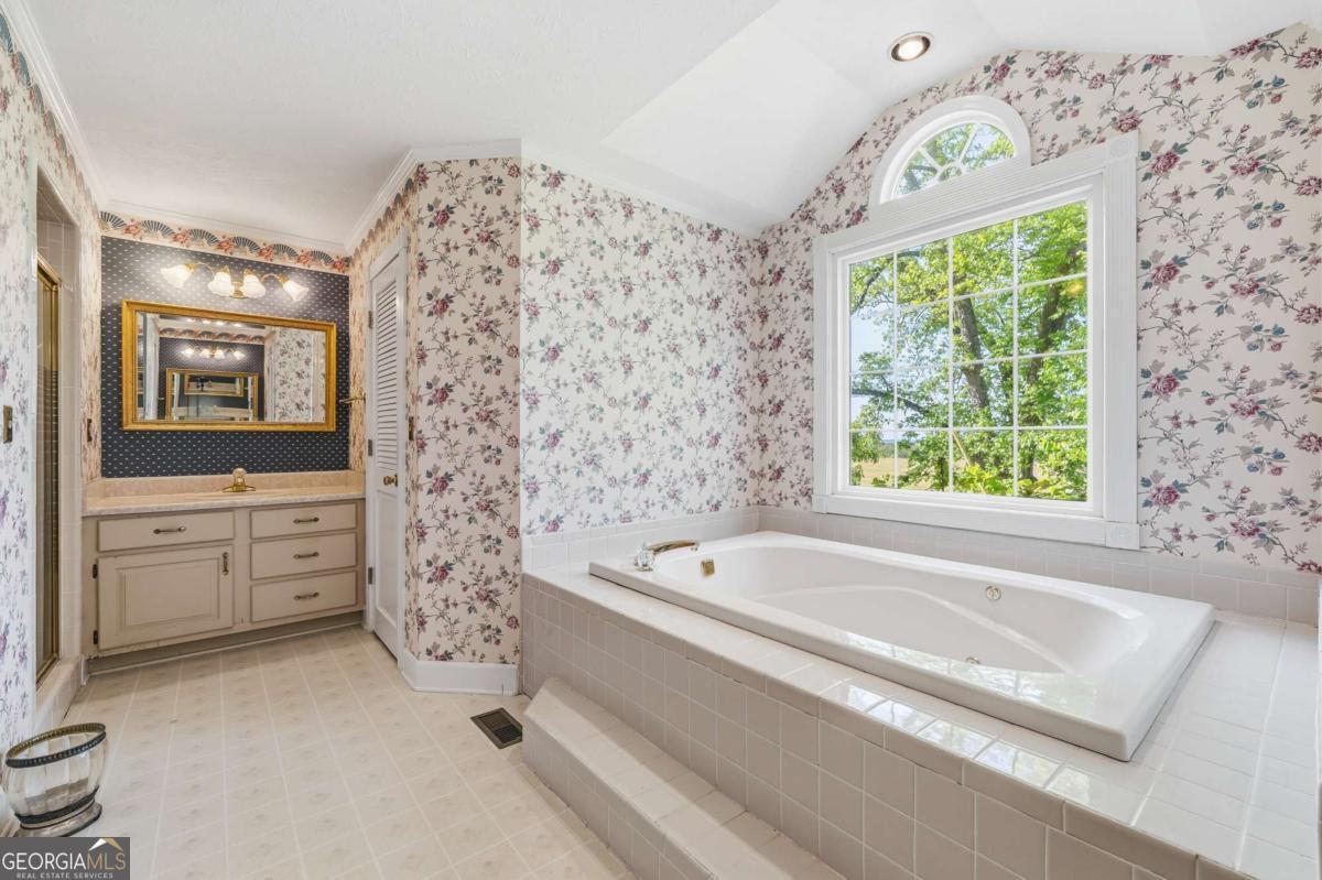 56 Claymont Road Mcintyre GA 31054
