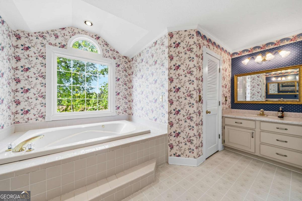 56 Claymont Road Mcintyre GA 31054