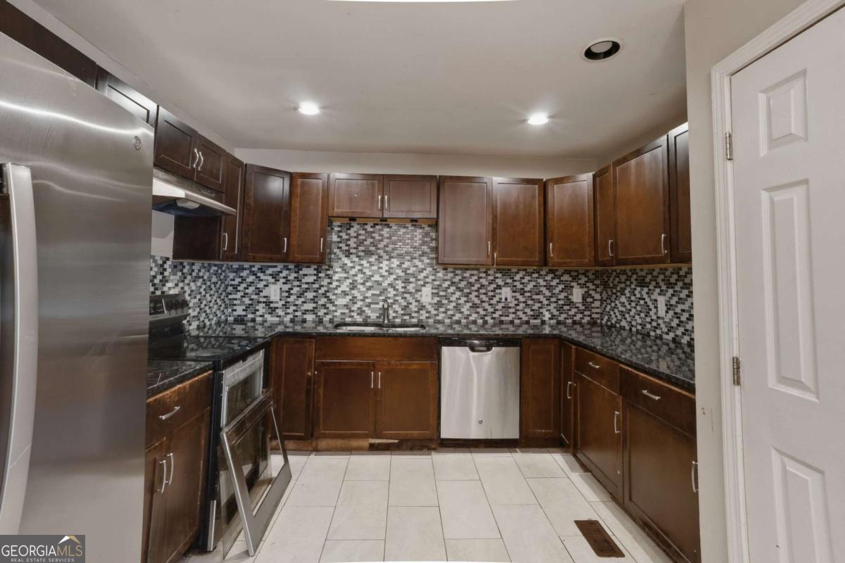 2747 Claire Terrace Decatur GA 30032