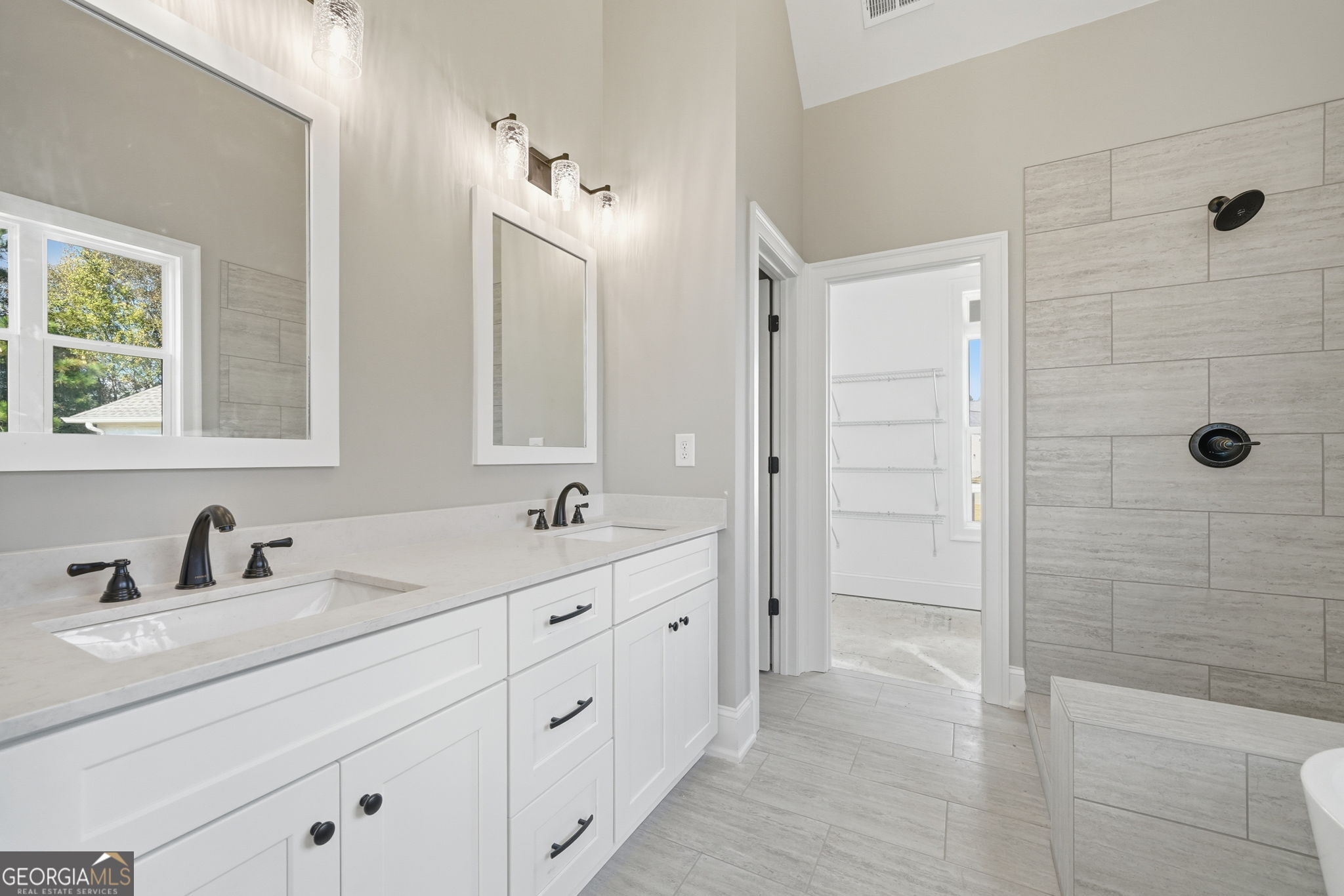 105 Bob White Drive Calhoun GA 30701