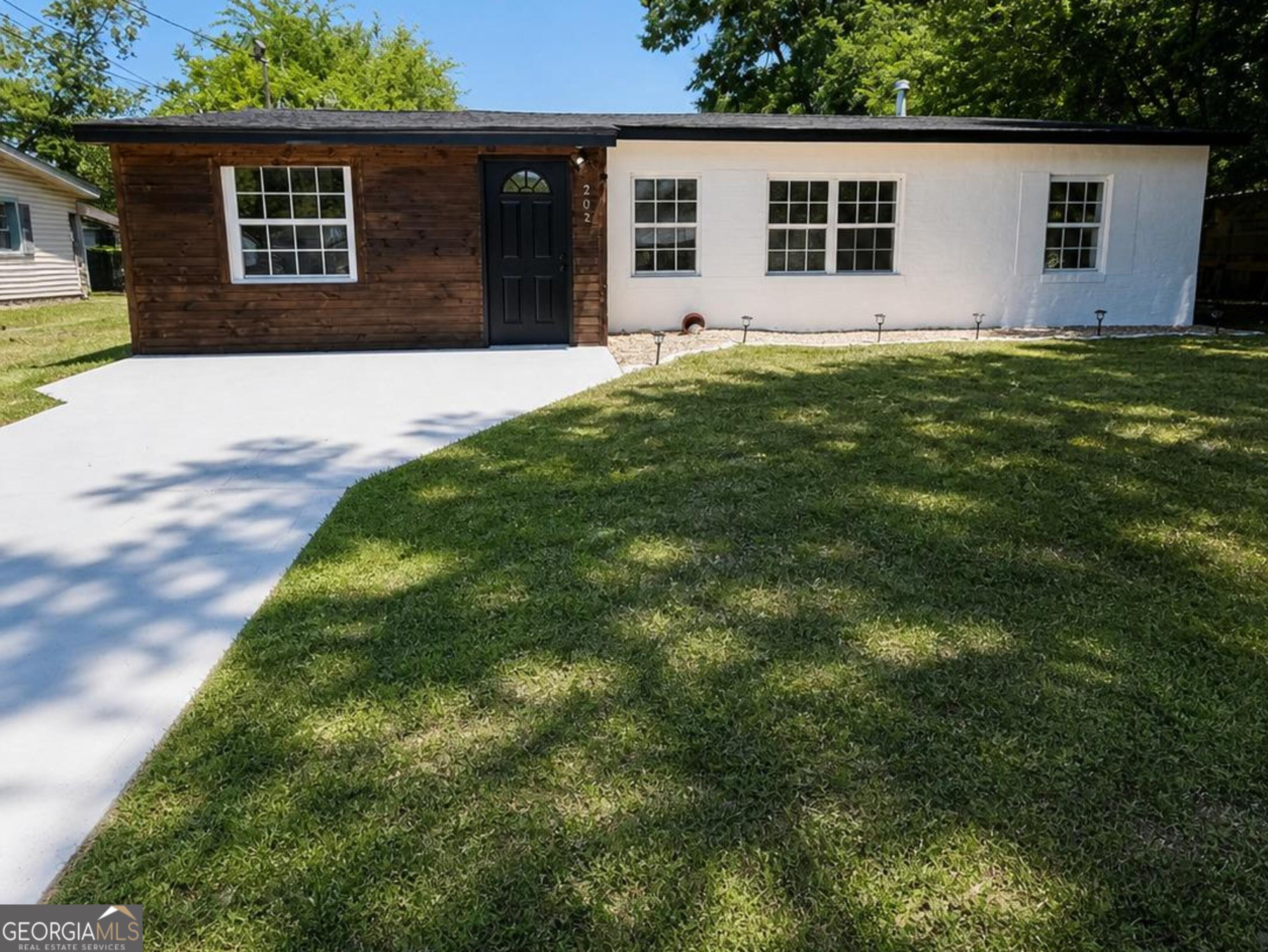 202 Elmwood Street Warner Robins GA 31093