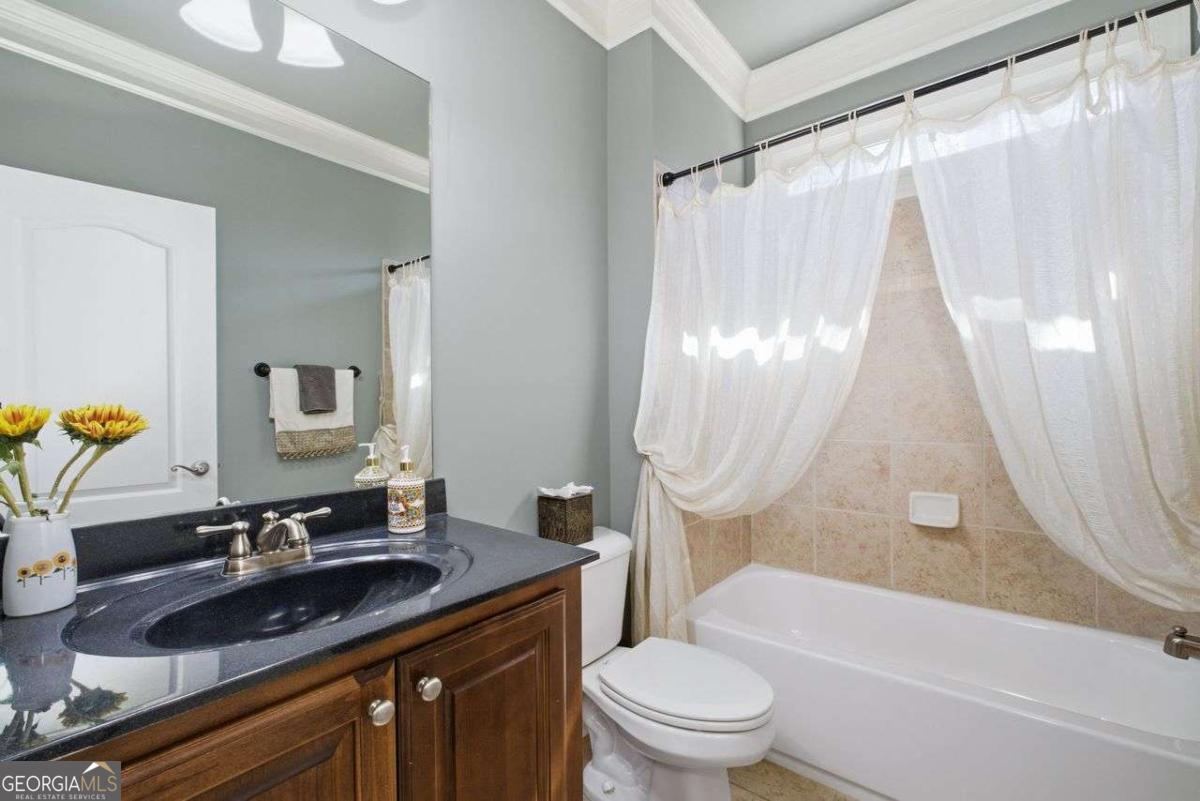 1131 Blue Water Court Buford GA 30518