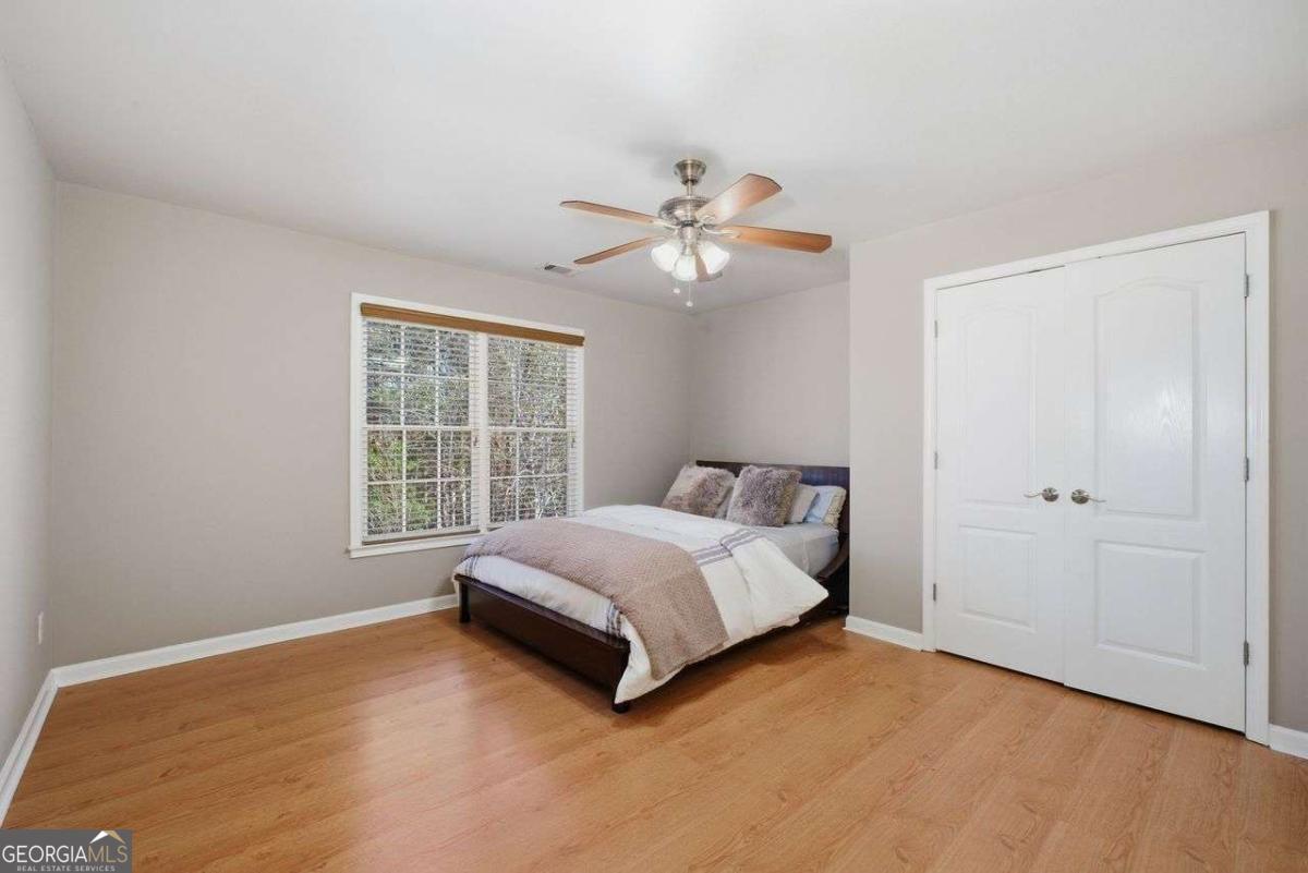 1131 Blue Water Court Buford GA 30518