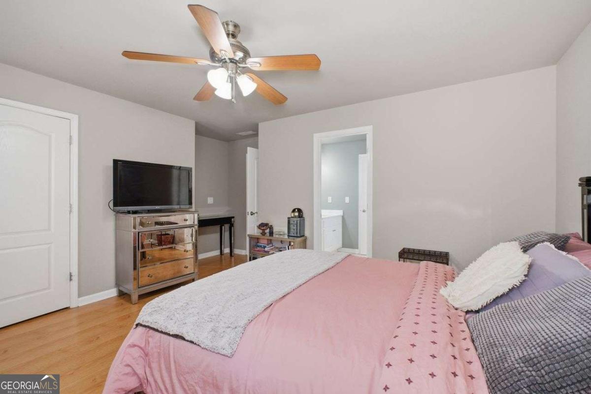 1131 Blue Water Court Buford GA 30518