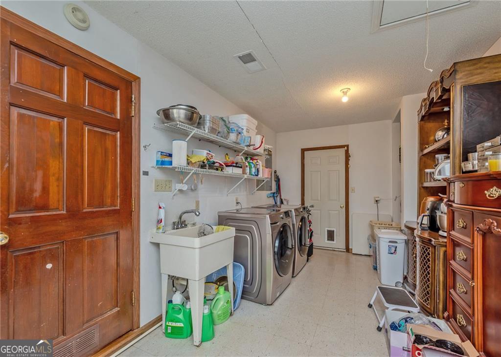 7 Old Oak Trail Hartwell GA 30643