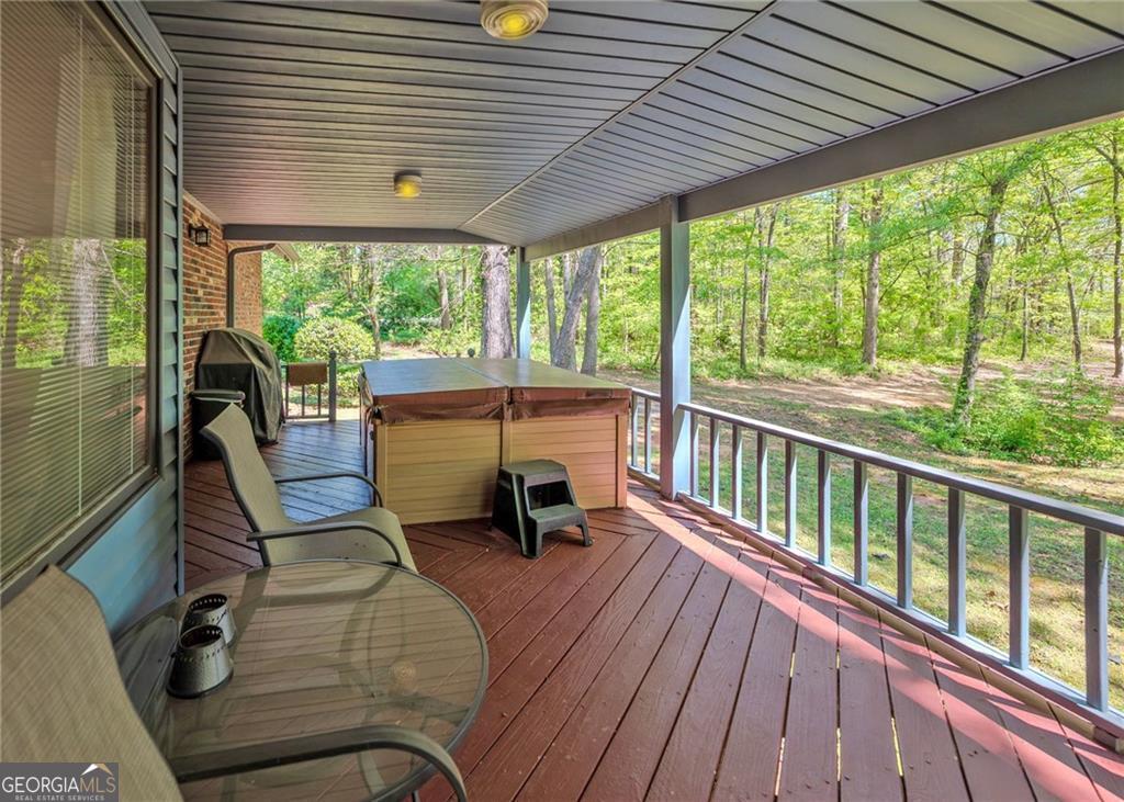 7 Old Oak Trail Hartwell GA 30643