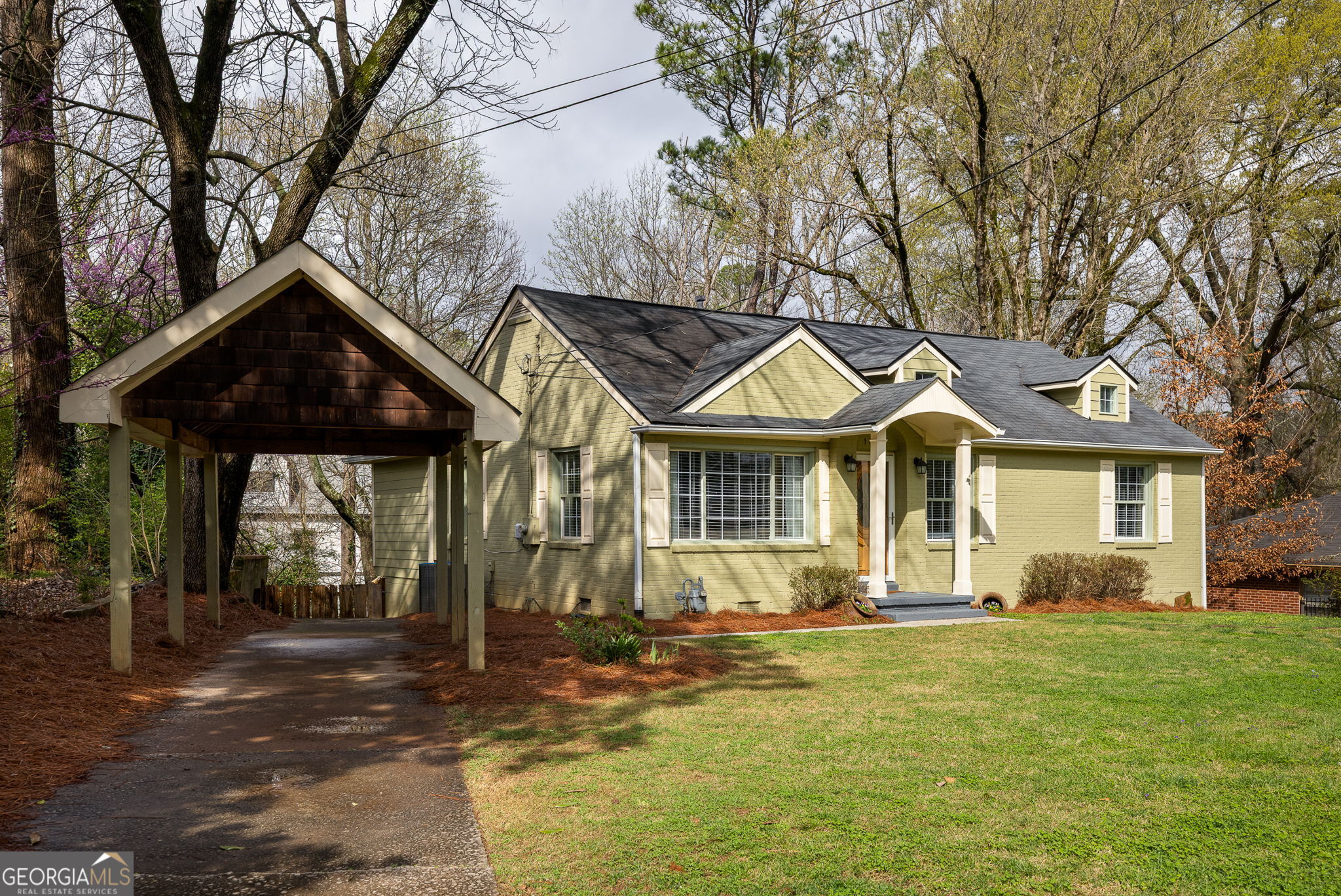 1523 Harvest Lane SE Atlanta GA 30317