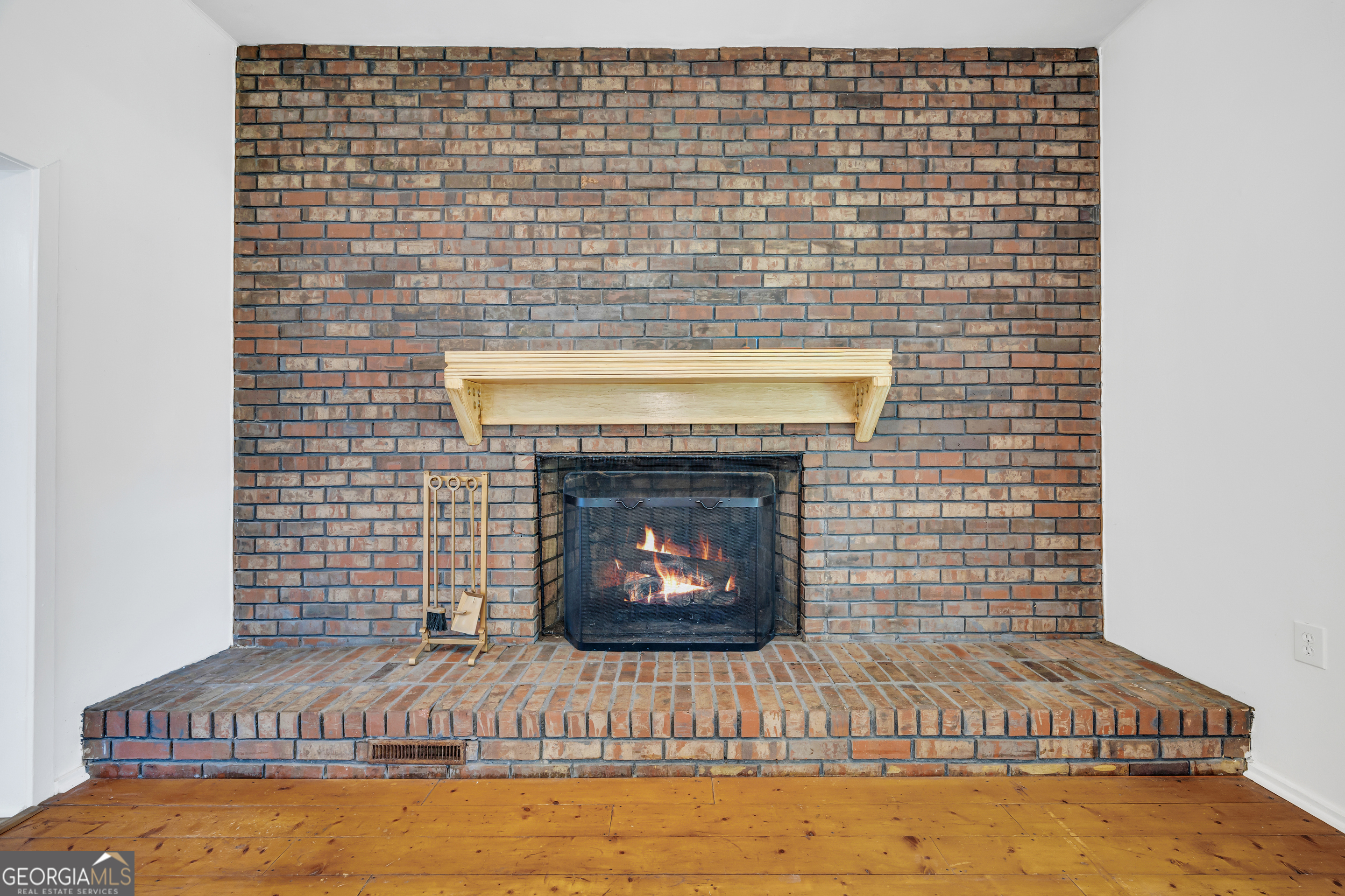 303 Oak Way Drive Eastanollee GA 30538