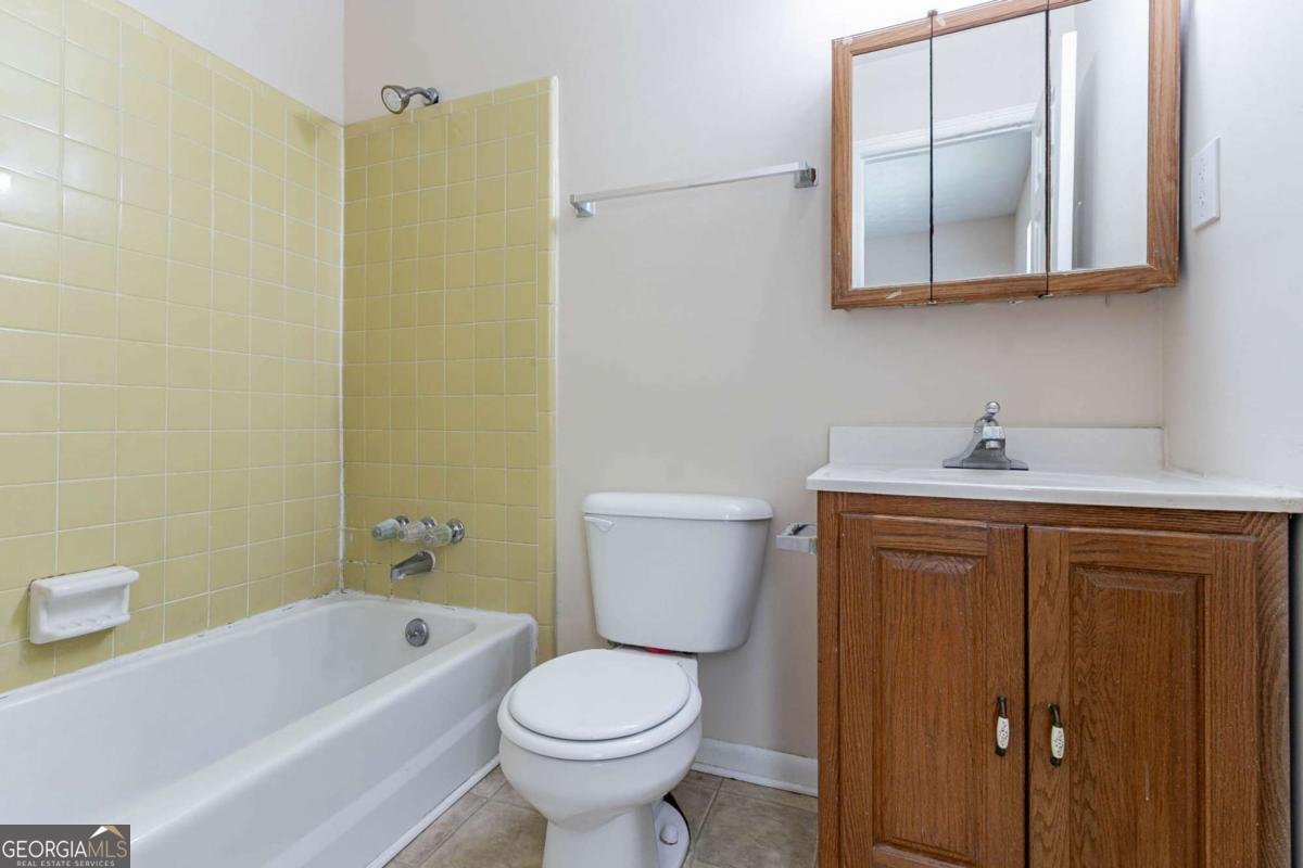 6708 Bedford Road Rex GA 30273