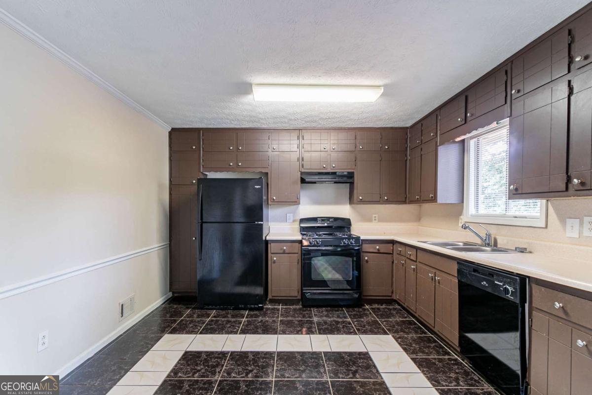 6708 Bedford Road Rex GA 30273