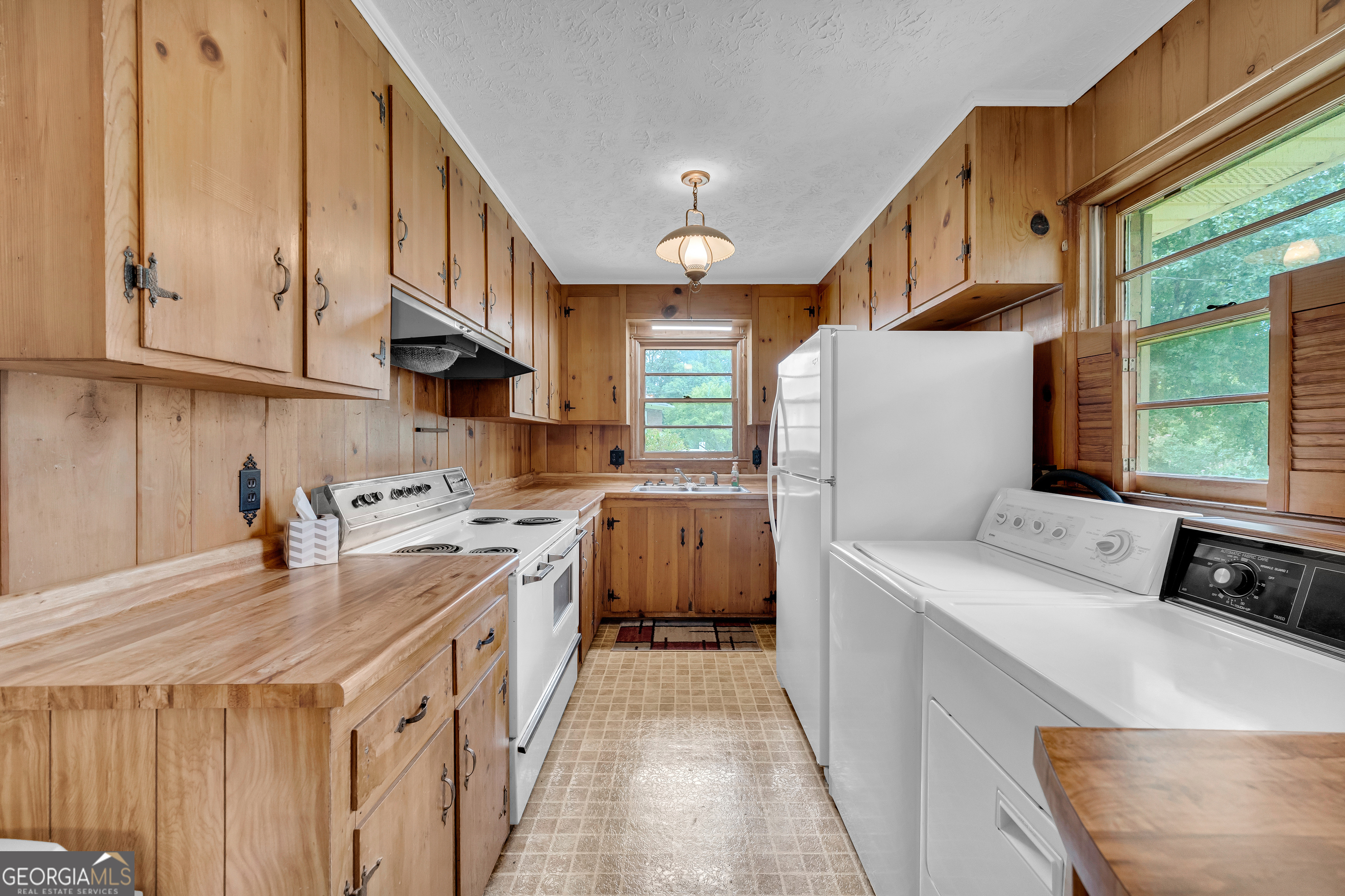 24 Laurel Drive Hartwell GA 30643
