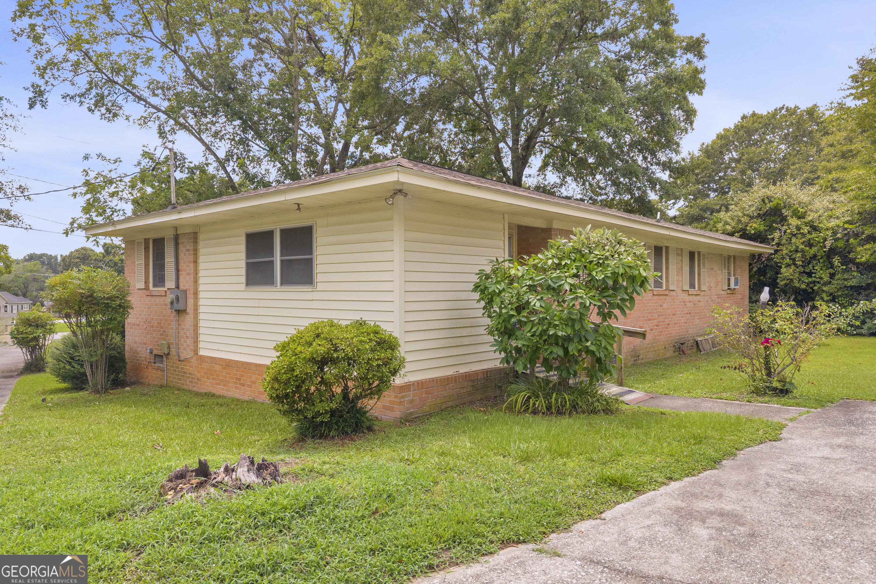 24 Laurel Drive Hartwell GA 30643