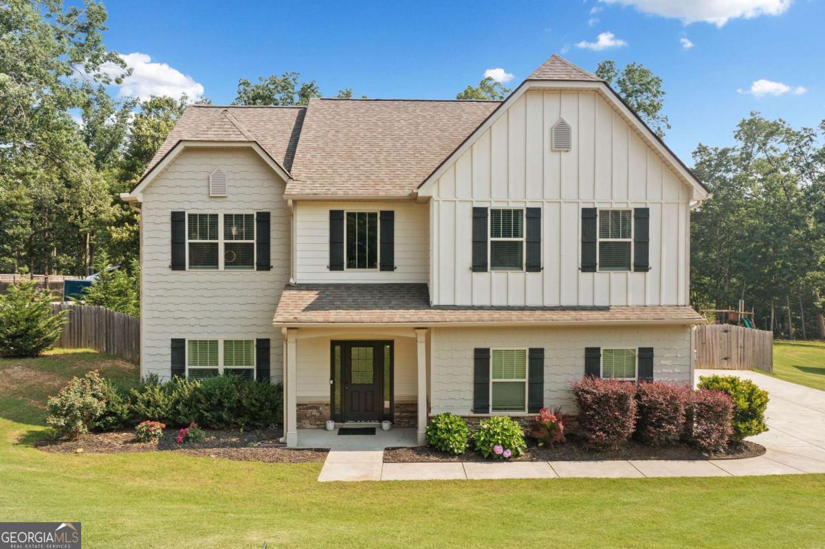 13 Four Feathers Lane Rydal GA 30171