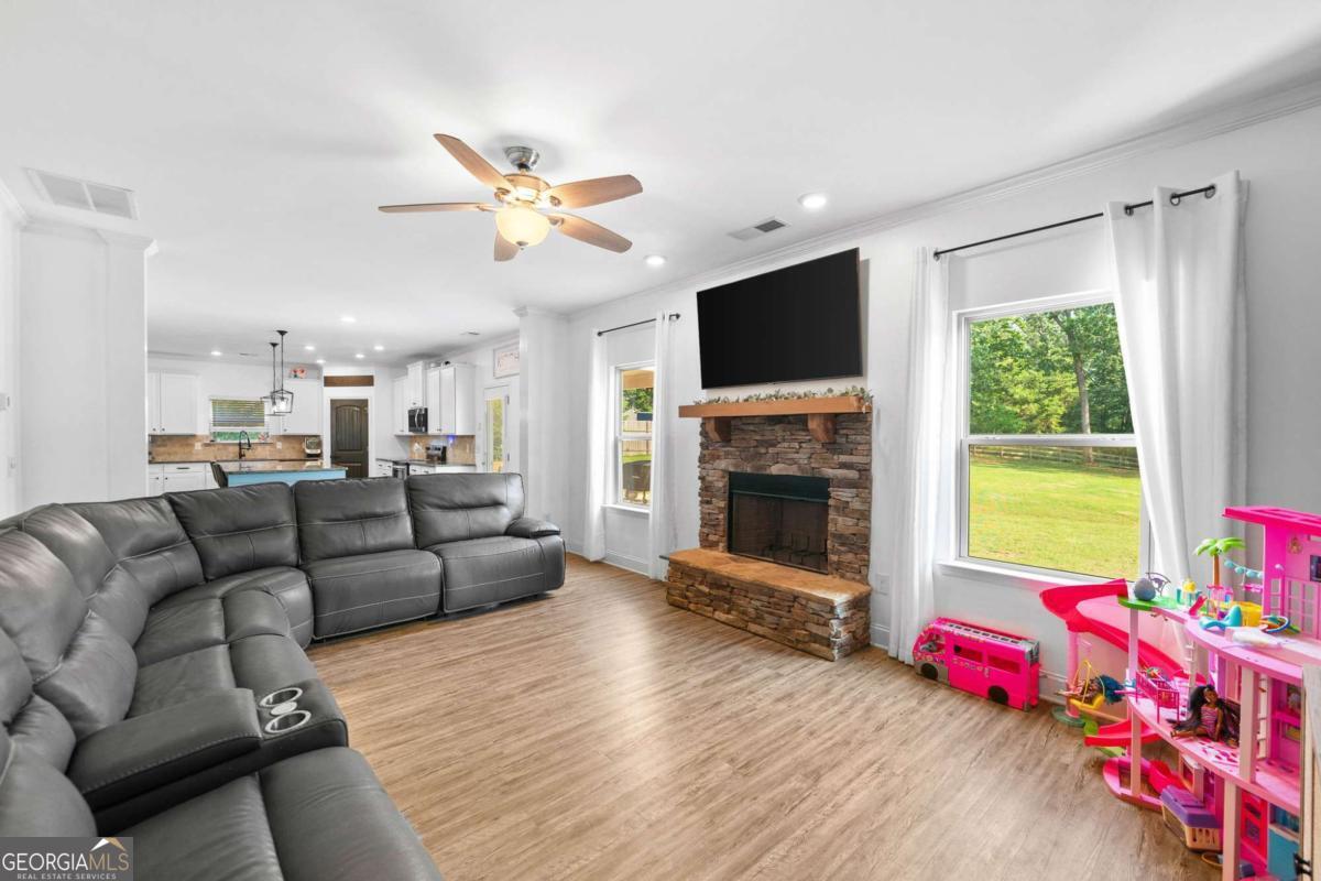 13 Four Feathers Lane Rydal GA 30171
