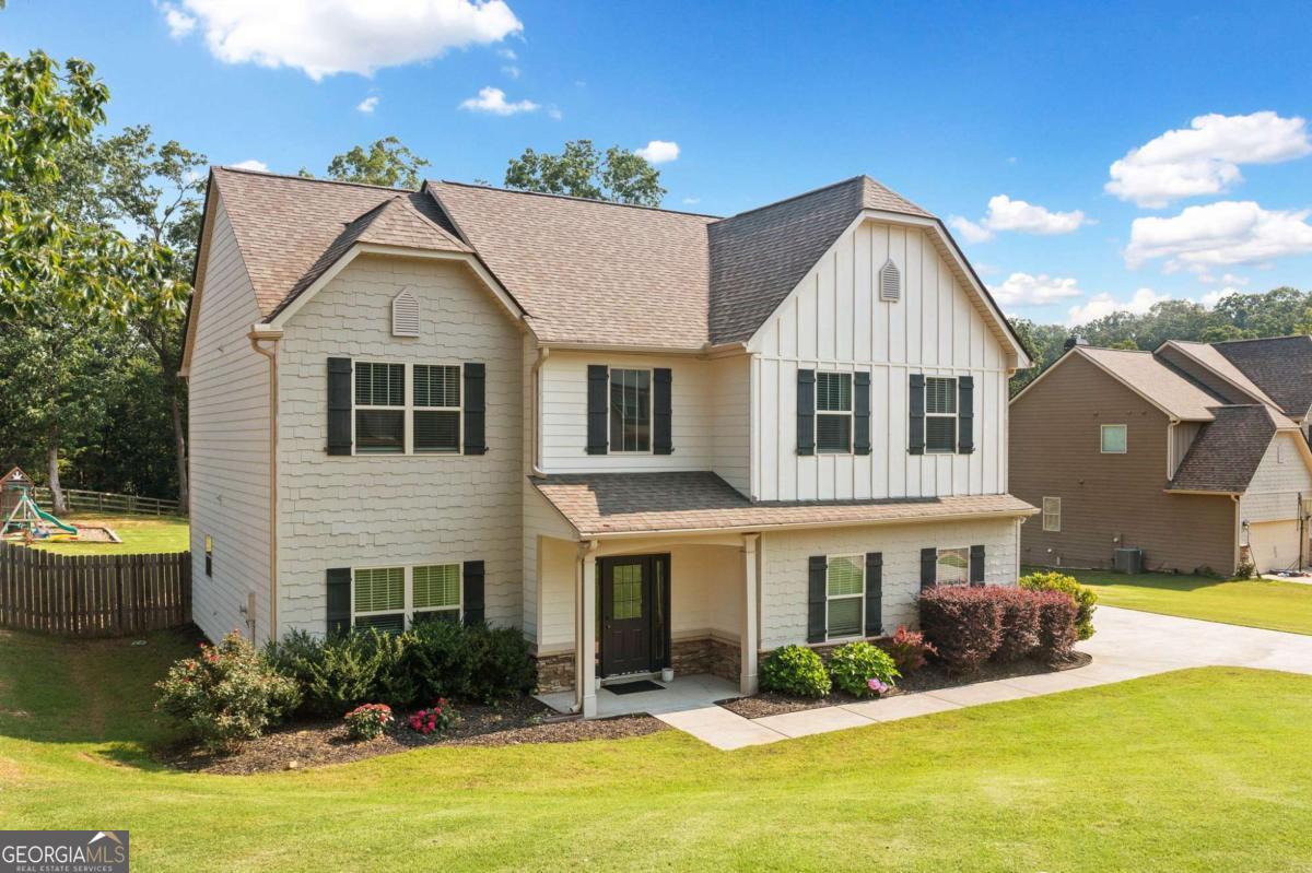 13 Four Feathers Lane Rydal GA 30171