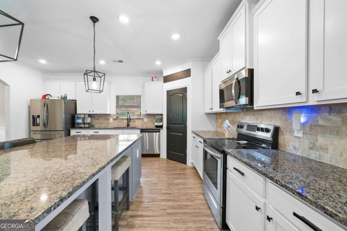 13 Four Feathers Lane Rydal GA 30171
