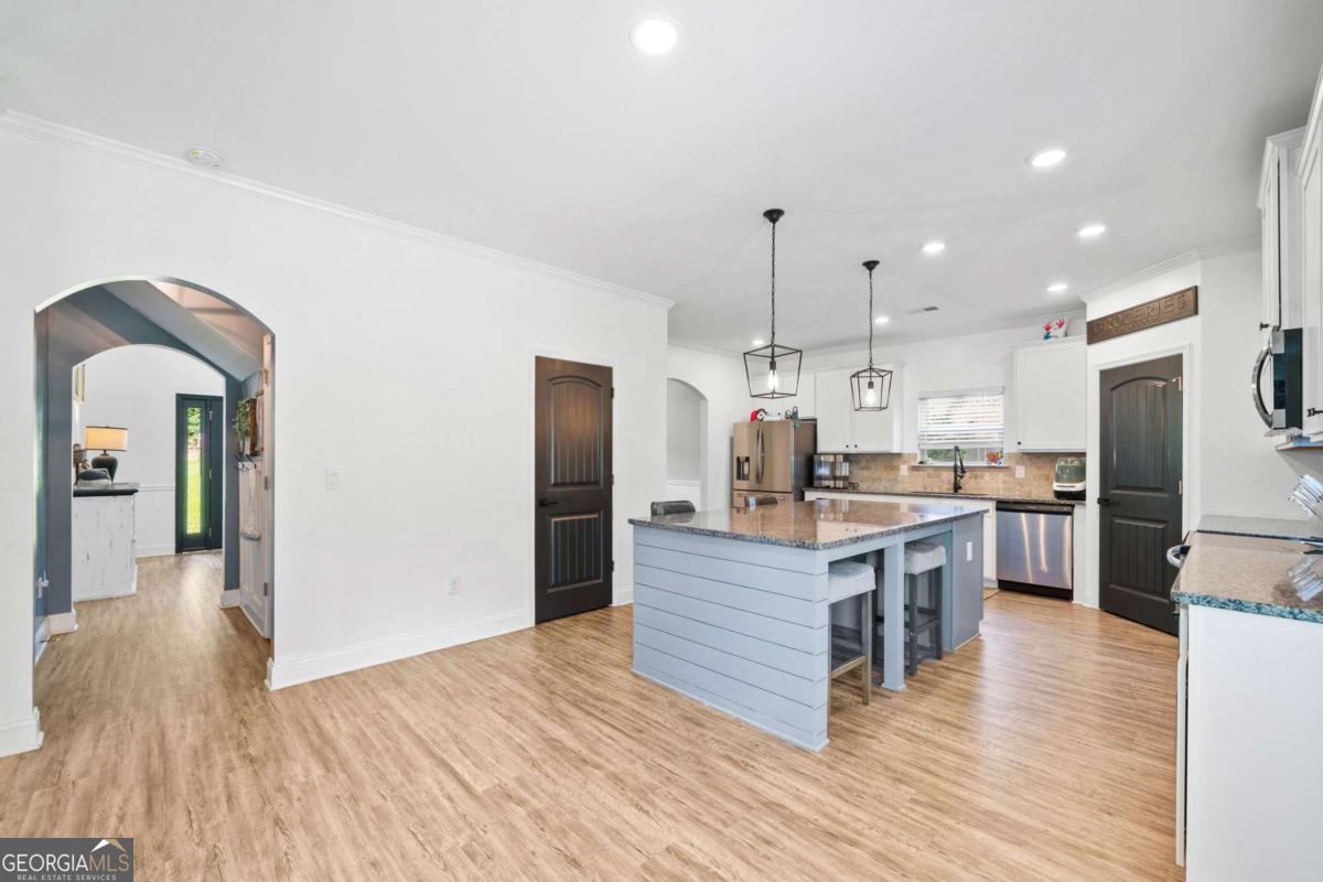 13 Four Feathers Lane Rydal GA 30171