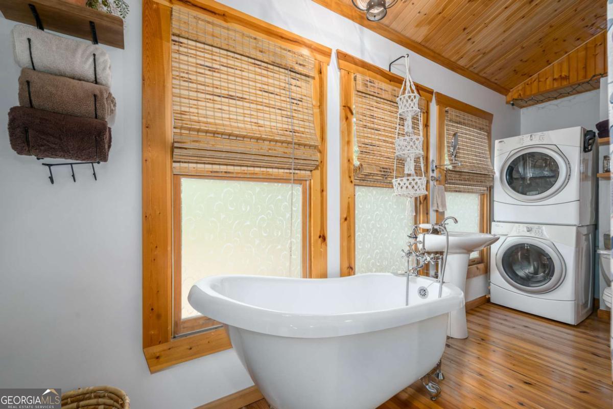 17 Tara Lane Ellijay GA 30540
