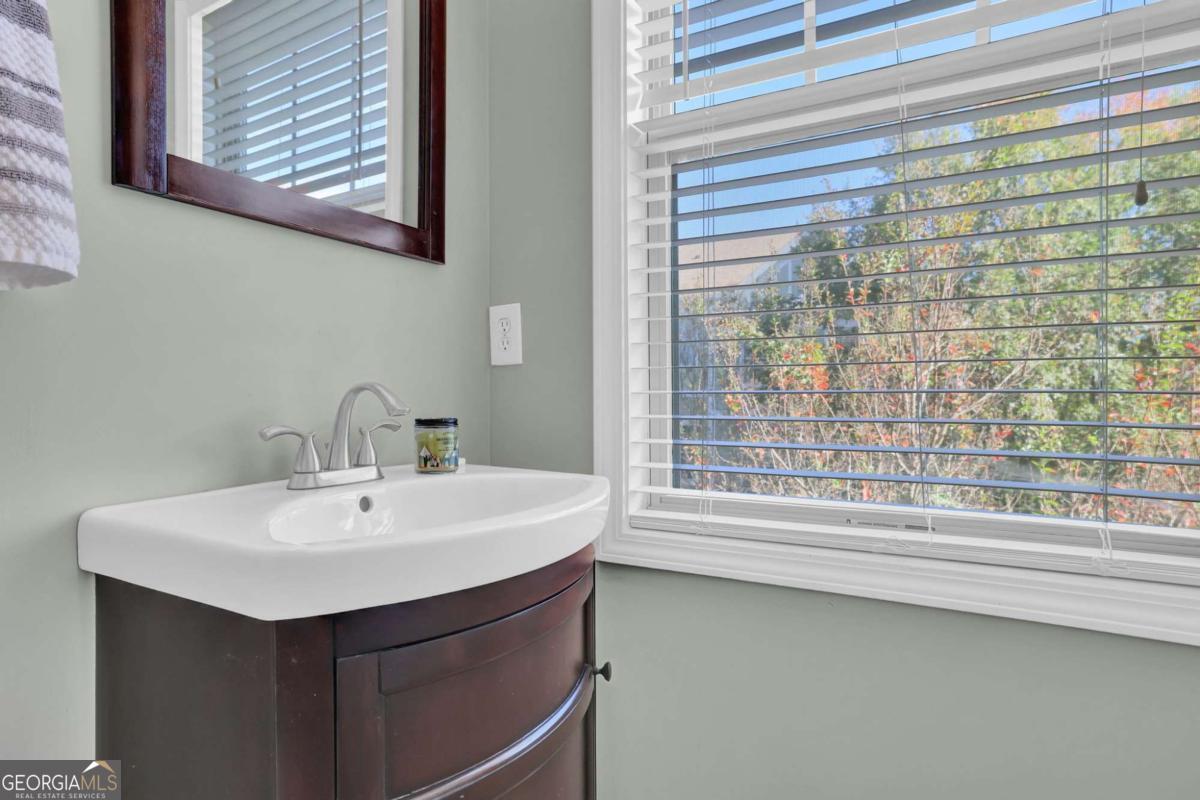 1960 Sterling Oaks Circle NE Atlanta GA 30319