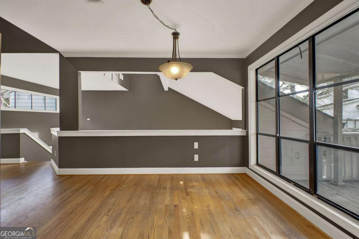 4962 N Ellipse Marietta GA 30068