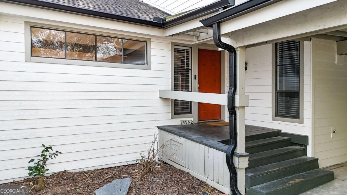 4962 N Ellipse Marietta GA 30068