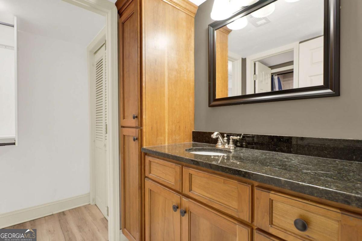 4962 N Ellipse Marietta GA 30068