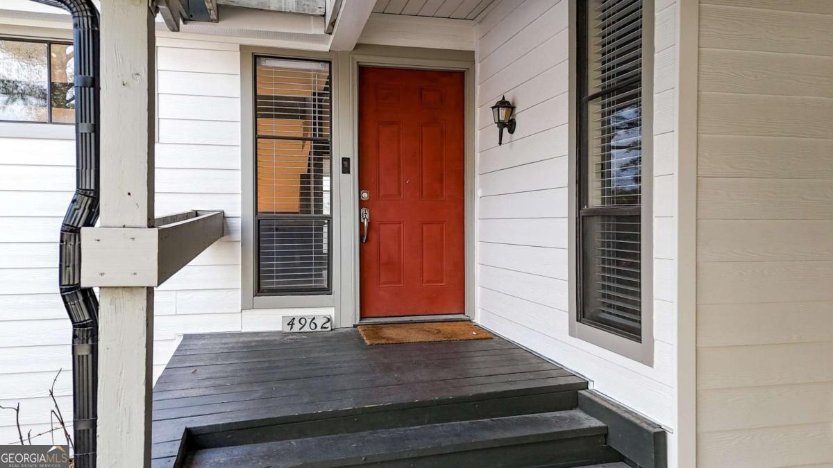 4962 N Ellipse Marietta GA 30068