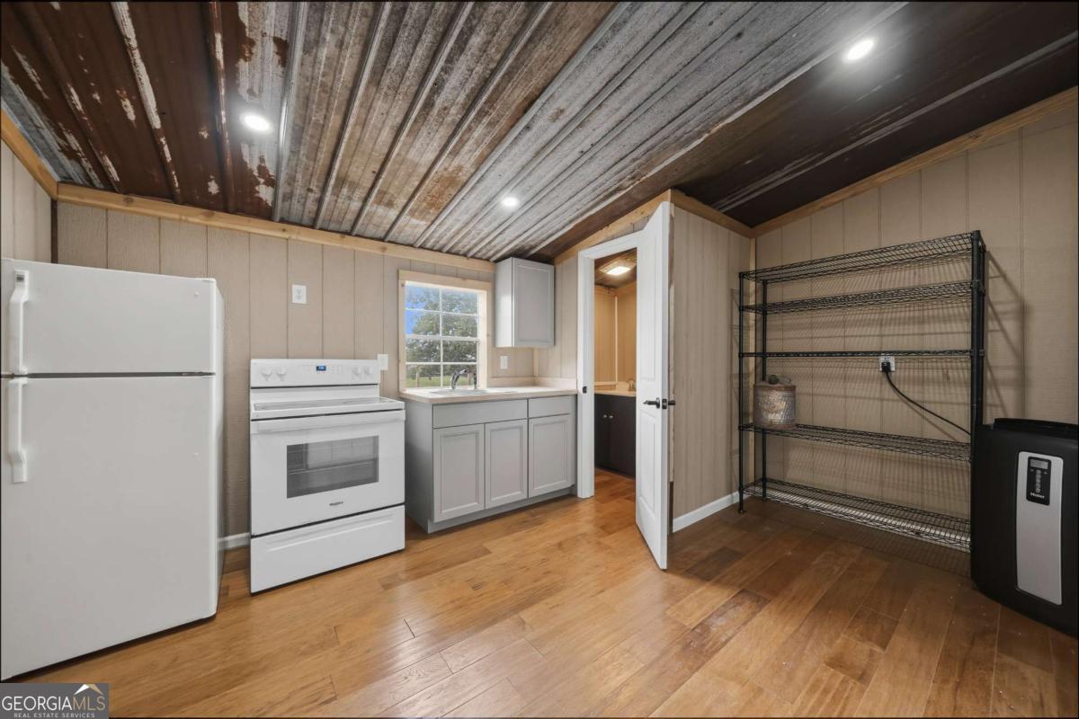 390 Dedrick Road Mcintyre GA 31054