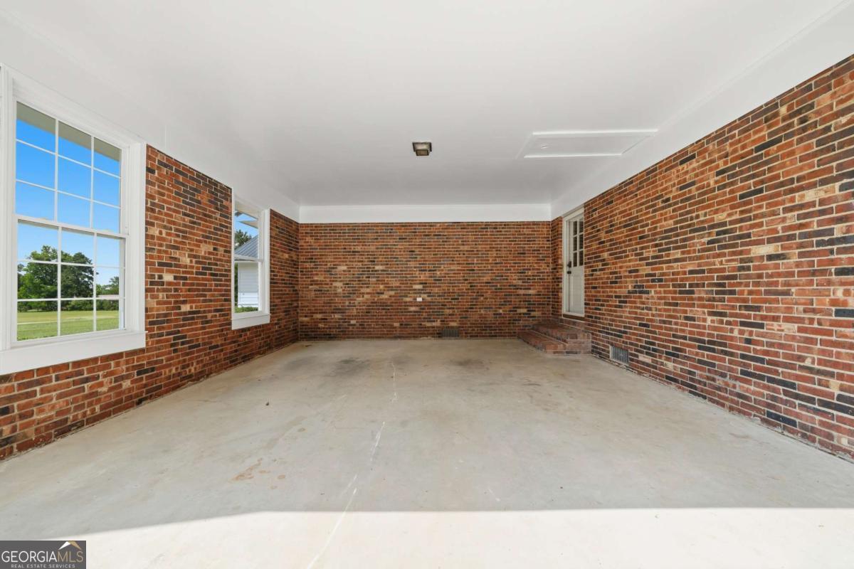 390 Dedrick Road Mcintyre GA 31054