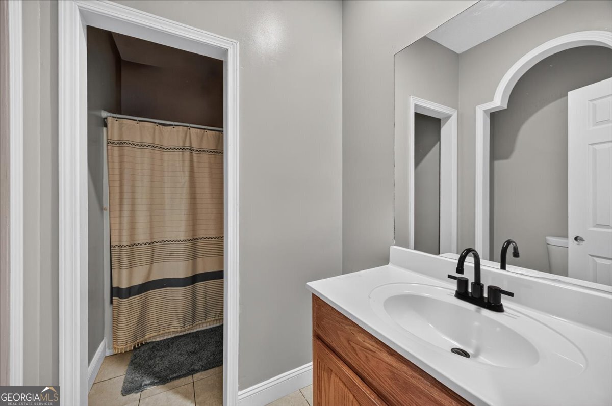 156 Henry Drive Gray GA 31032