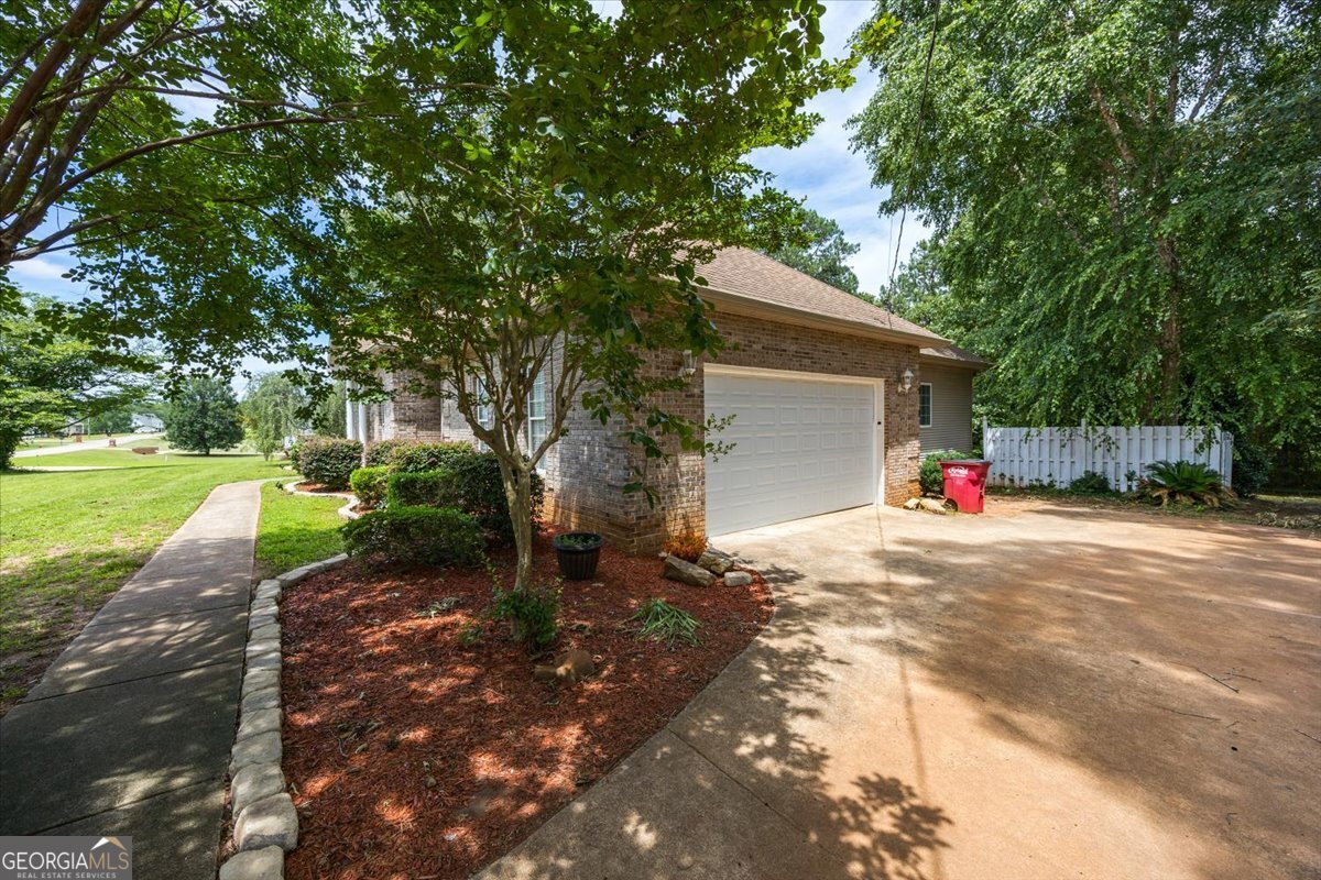 156 Henry Drive Gray GA 31032