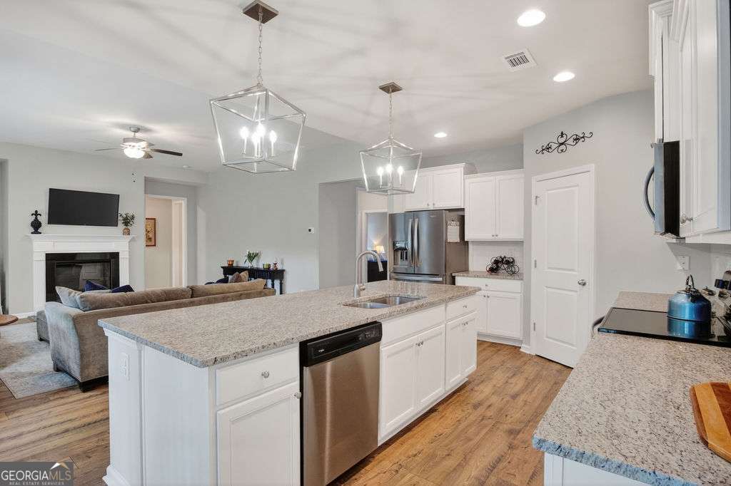 280 Greystone Court Winder GA 30680