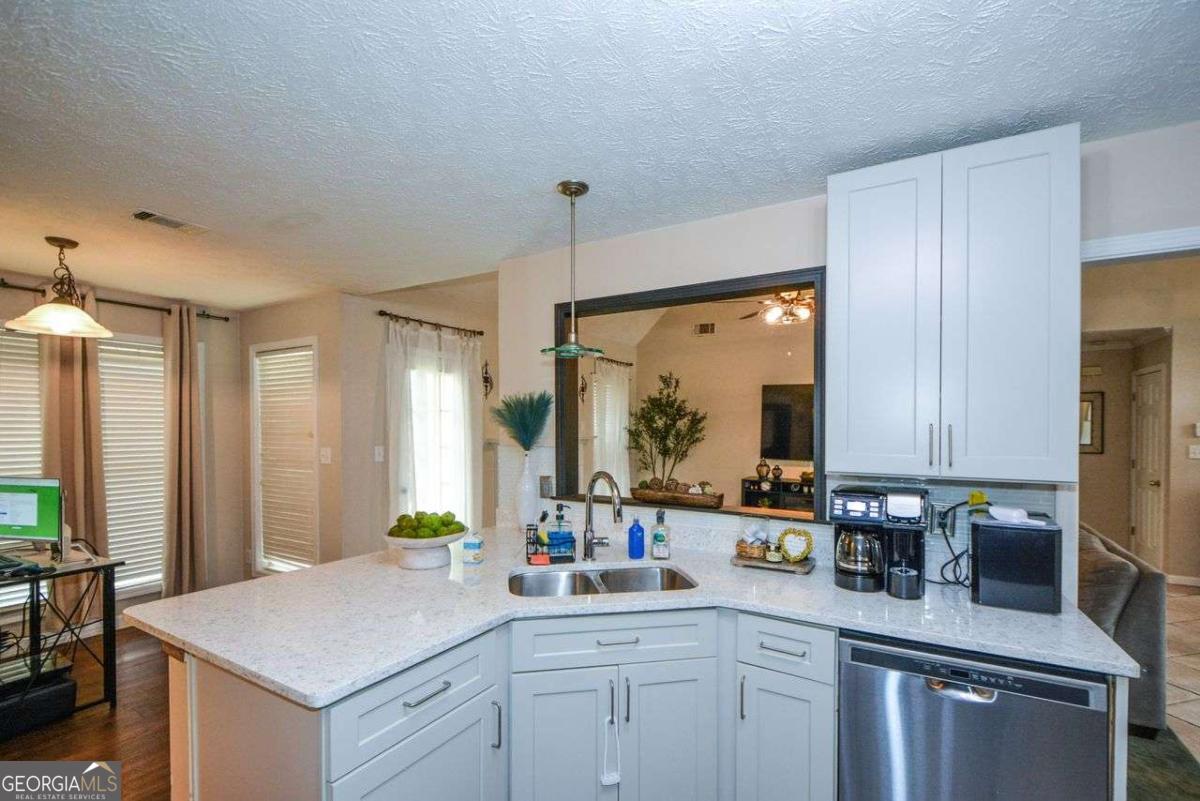 125 Verdon Hill Fayetteville GA 30215