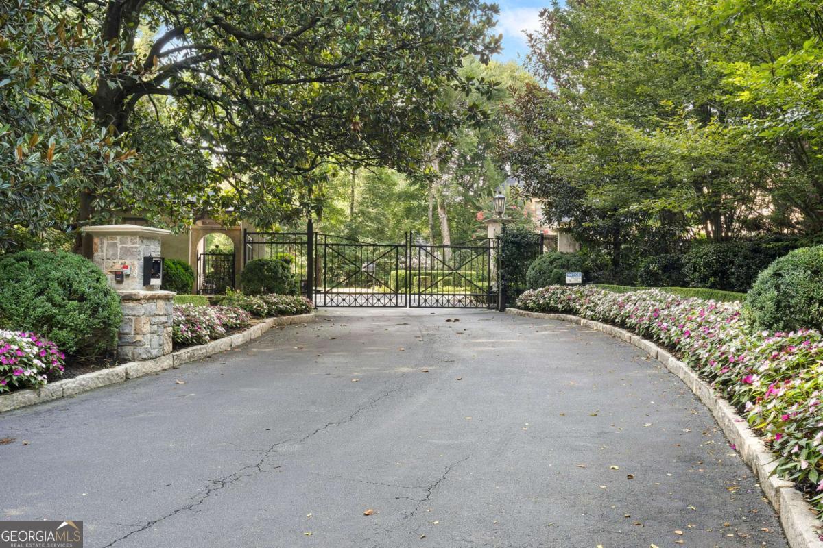 675 W Paces Ferry, #4 Road NW Atlanta GA 30327
