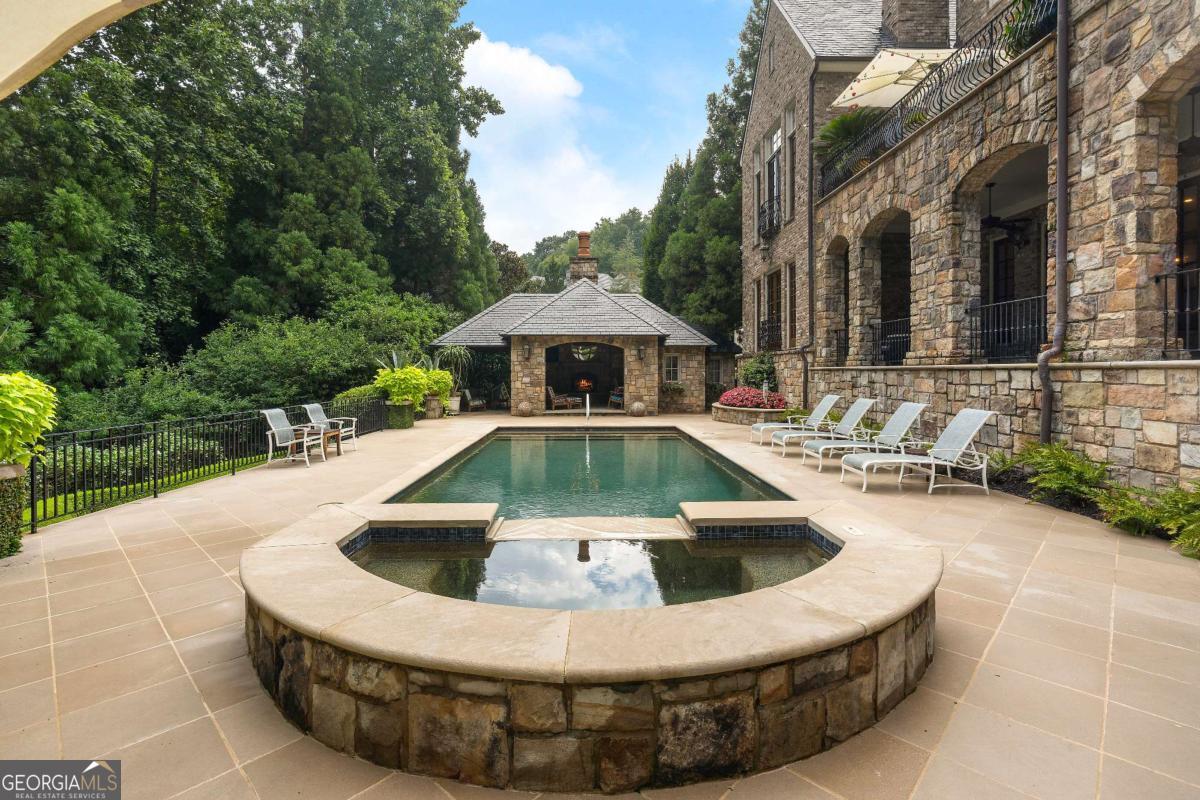 675 W Paces Ferry, #4 Road NW Atlanta GA 30327