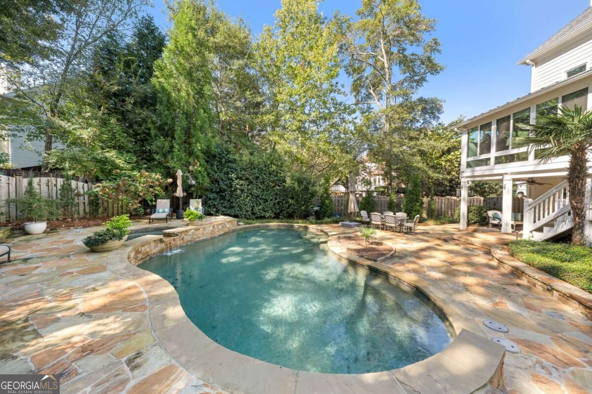 2057 Fairhill Lane NW Marietta GA 30064