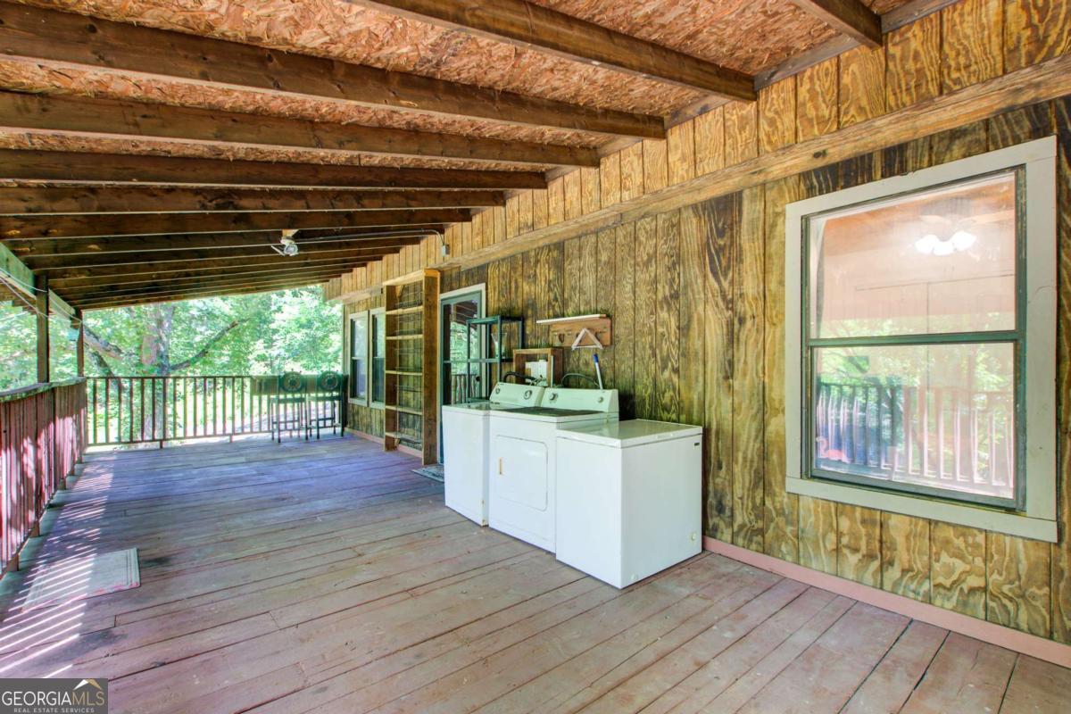 8176 E Highway 5 Whitesburg GA 30185