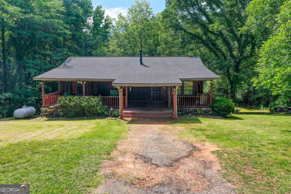 8176 E Highway 5 Whitesburg GA 30185