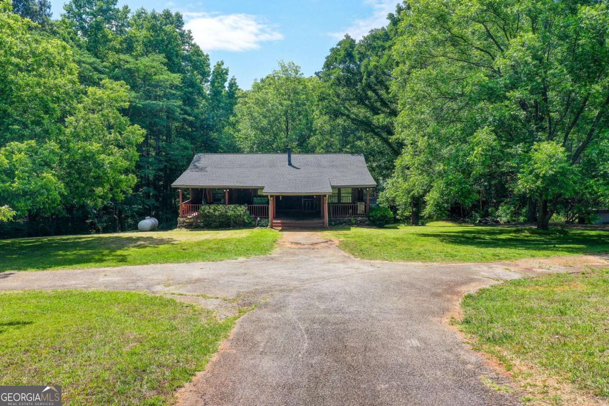 8176 E Highway 5 Whitesburg GA 30185