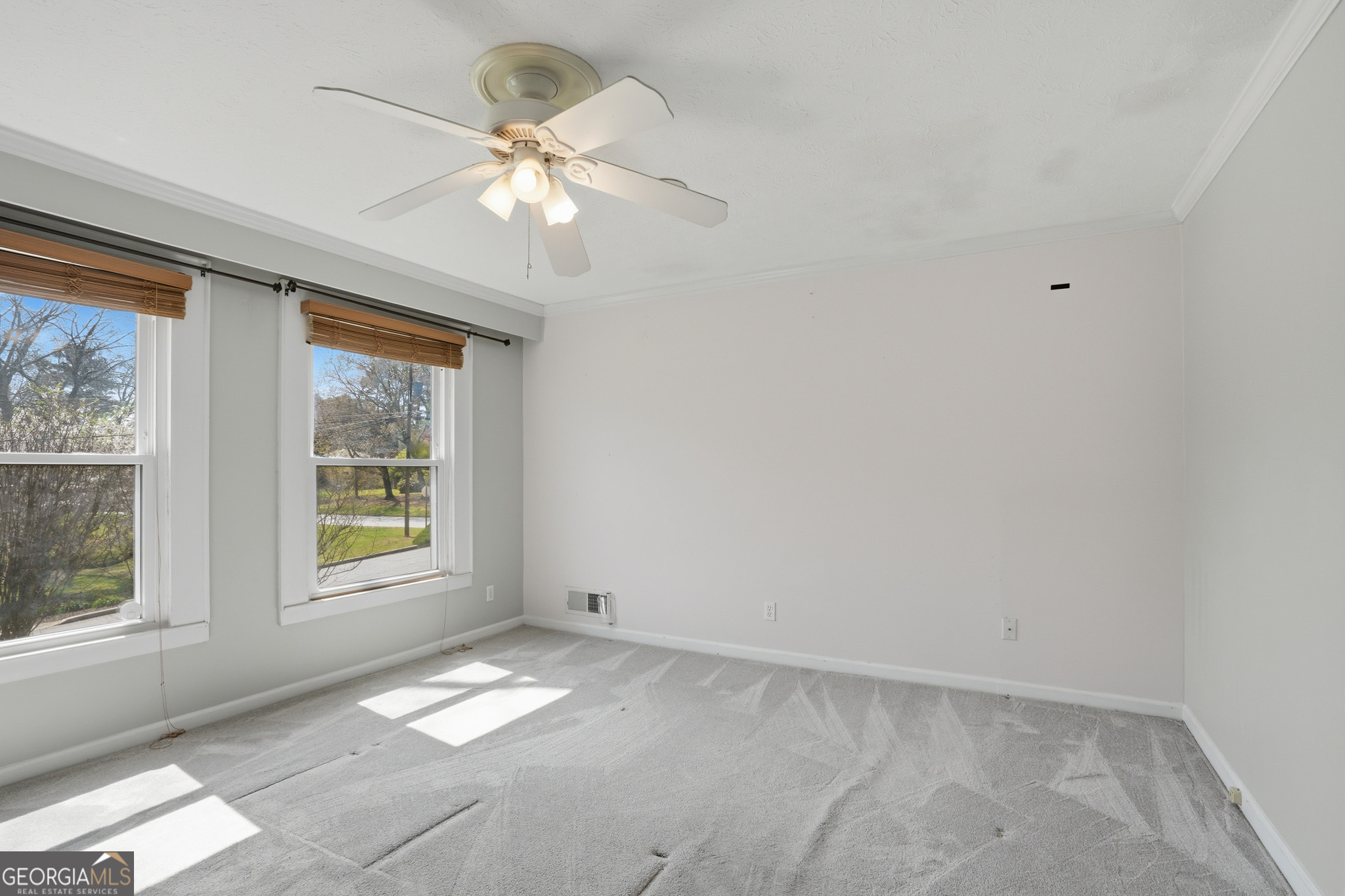 402 Emily Drive SW Lilburn GA 30047
