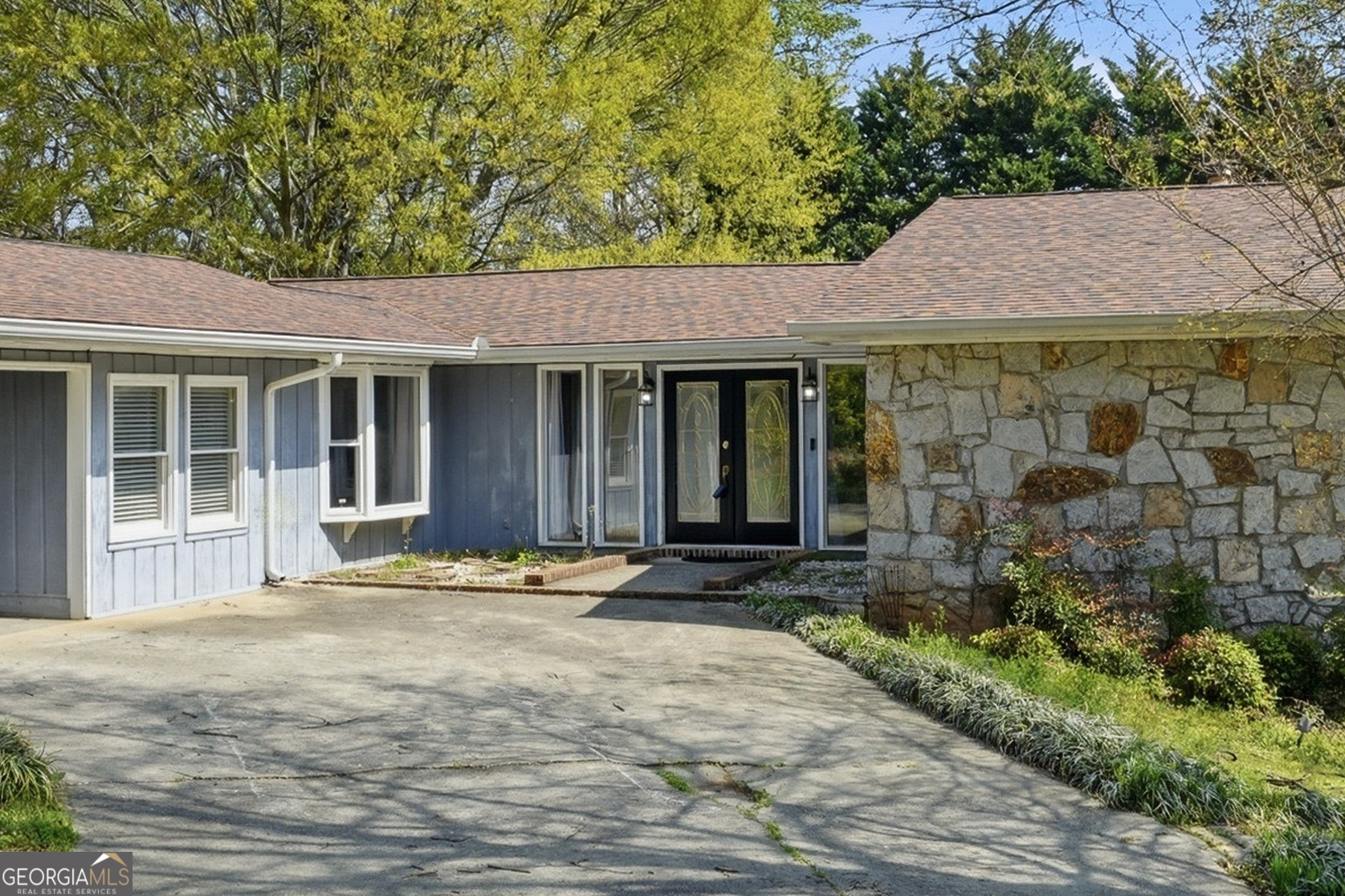 402 Emily Drive SW Lilburn GA 30047