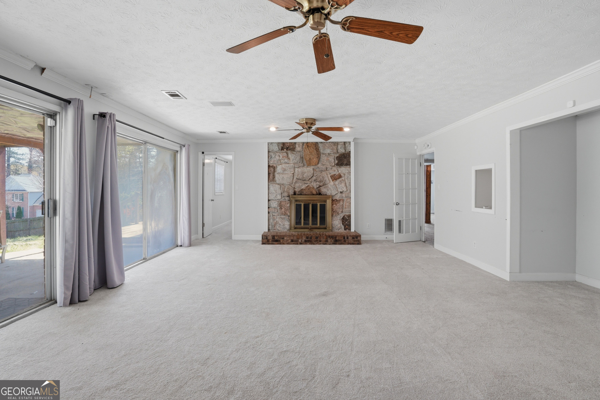402 Emily Drive SW Lilburn GA 30047